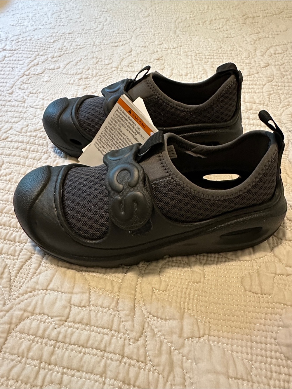 NWT CROCS Kids Black Swiftwater Splash Water Shoes  size 1